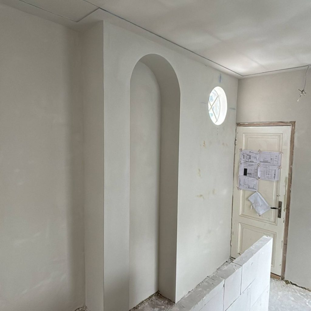 Stukadoorsbedrijf Mouwen - hal